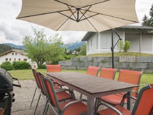 21745587-Ferienhaus-8-Laax-300x225-2