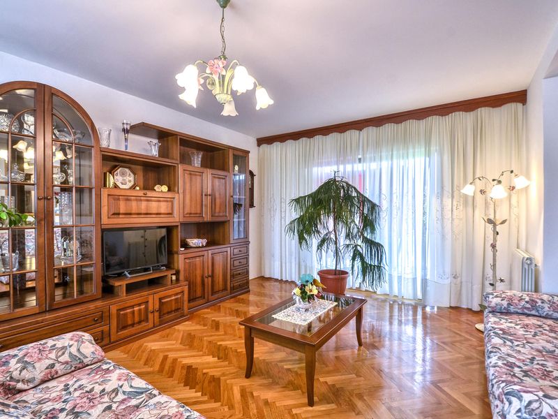 23742749-Ferienhaus-8-Labin-800x600-2