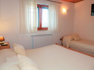 23846285-Ferienhaus-6-Labin-300x225-2