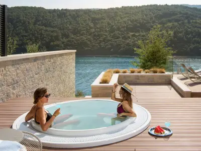 hot-tub