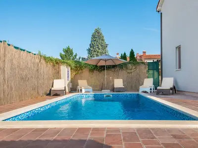 Ferienhaus für 12 Personen (225 m²) in Labin 1/10