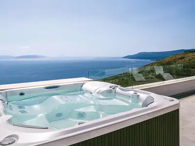 hot-tub