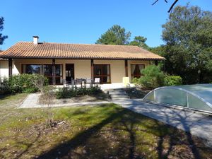 23845703-Ferienhaus-6-Lacanau-300x225-0