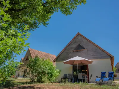 Außenseite Ferienhaus [Sommer]