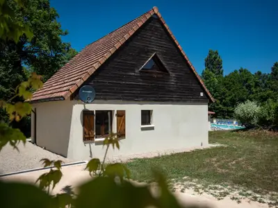 Außenseite Ferienhaus [Sommer]