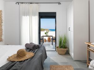 23322249-Ferienhaus-8-Lachania-300x225-5