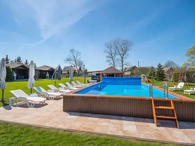 PoolOfHouse