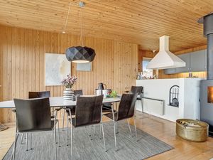 23754673-Ferienhaus-8-Læsø-300x225-5