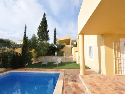 PoolOfHouse