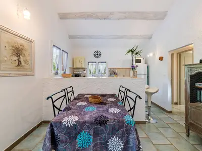 DiningRoom