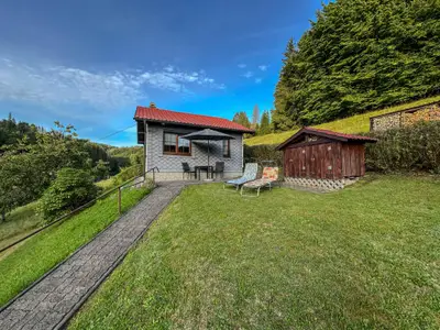 Außenseite Ferienhaus [Sommer]