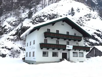 Außenseite Ferienhaus [Winter]