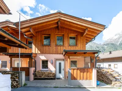 Außenseite Ferienhaus [Sommer]