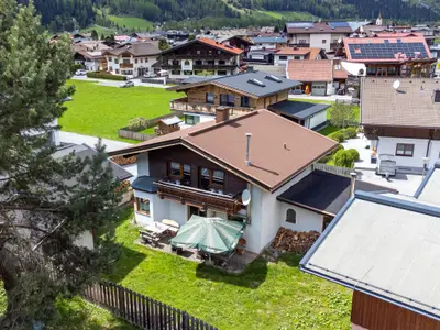 Außenseite Ferienhaus [Sommer]