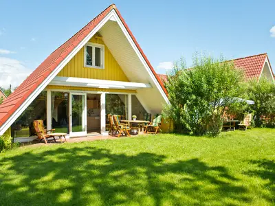 Hausbild mit Terrasse