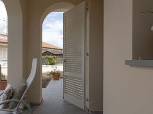 24013821-Ferienhaus-4-Larciano-300x225-4