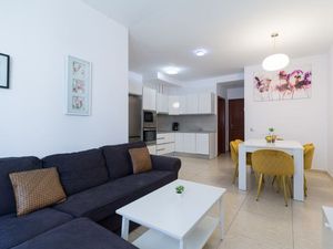 23506721-Ferienhaus-6-Las Palmas de Gran Canaria-300x225-3