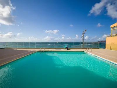 PoolOfHouse