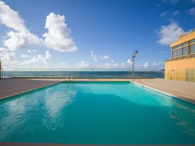 PoolOfHouse