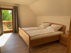 24045106-Ferienhaus-6-Laufen-300x225-5