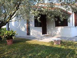 23769498-Ferienhaus-8-Lazise-300x225-0