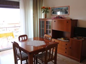 21863055-Ferienhaus-6-Lazise-300x225-5