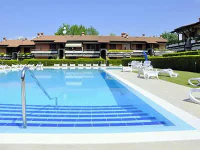 PoolOfHouse