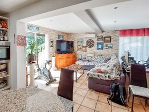 24016384-Ferienhaus-6-Le Luc-300x225-2