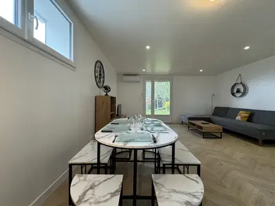 DiningRoom