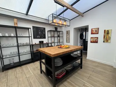 DiningRoom