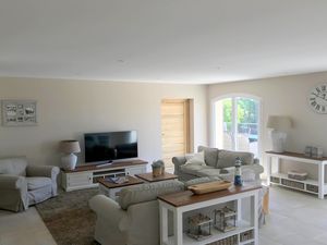 24059397-Ferienhaus-8-Le Muy-300x225-4