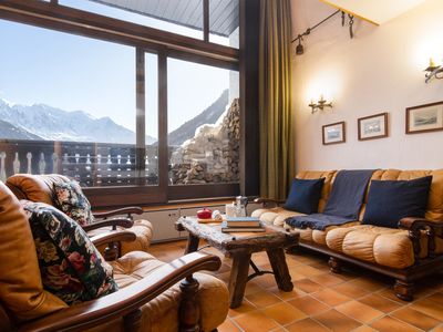 Wohnzimmer mit eigenem Balkon und atemberaubendem Blick auf den Mont Blanc