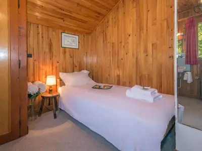 Schlafzimmer 4 mit Einzelbett