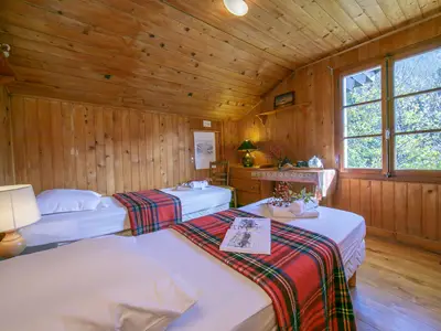 Schlafzimmer 3 mit zwei Einzelbetten