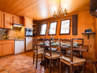 Küche und Essbereich