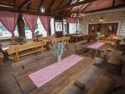 Ferienhaus für 8 Personen in Lecevica 9/10