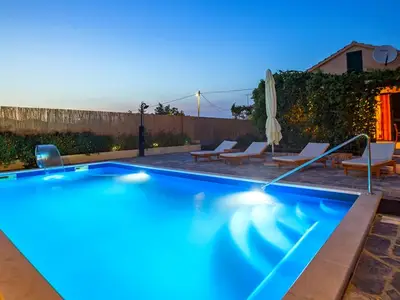 Ferienhaus für 6 Personen in Lećevica 2/10