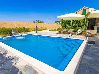 Ferienhaus für 6 Personen in Lećevica 4/10