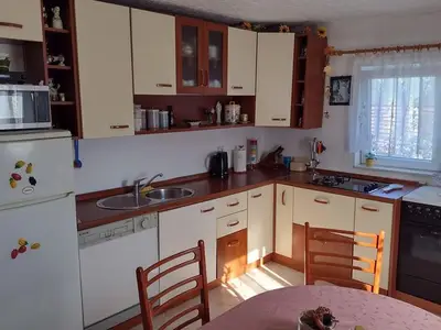 Ferienhaus für 3 Personen in Lećevica 10/10