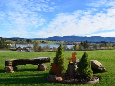 Traumhafte Randlage mit Blick auf den Lechsee und die Berge