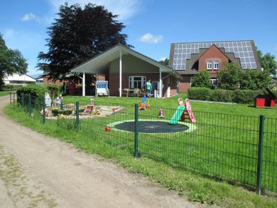 Spielplatz vor dem Gemeinschaftsraum