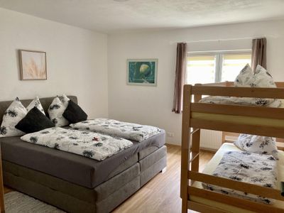 Schlafzimmer 2 für 4 Personen mit Stockbett