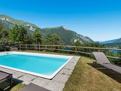 PoolOfHouse
