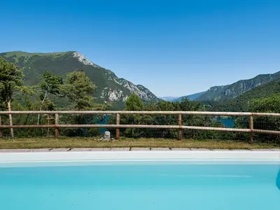 PoolOfHouse