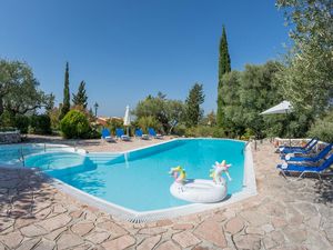 22449369-Ferienhaus-3-Lefkada-300x225-1