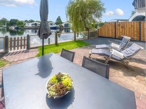 24018417-Ferienhaus-4-Lemmer-300x225-1