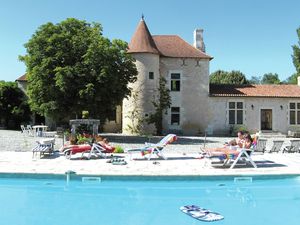 19347101-Ferienhaus-10-Lencloître-300x225-1