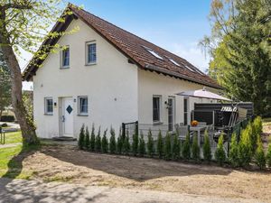 22421315-Ferienhaus-6-Lenz-300x225-1