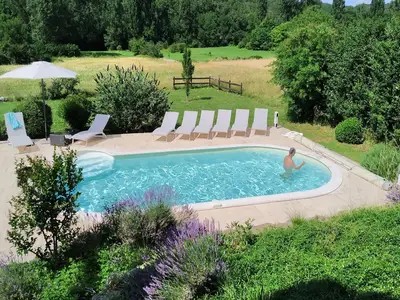 PoolOfHouse