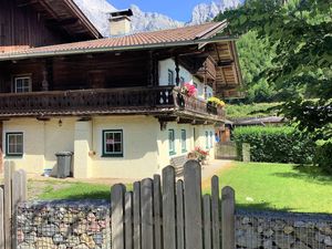 23691025-Ferienhaus-8-Leogang-300x225-5